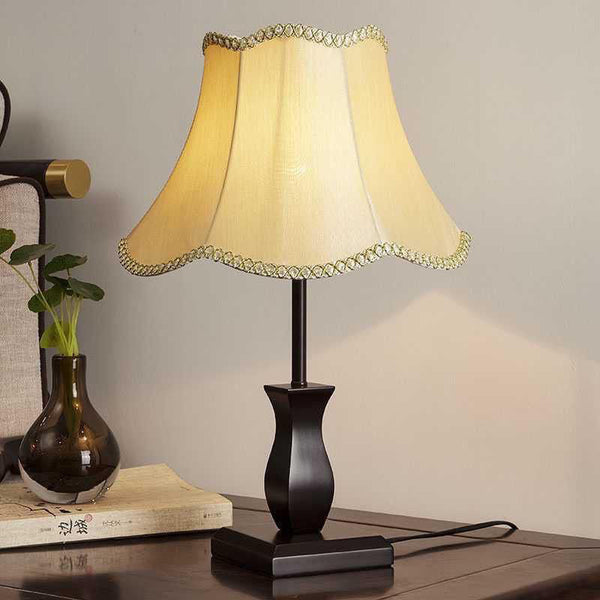 Retro Wood Fabric Drum 1-Light Table Lamp