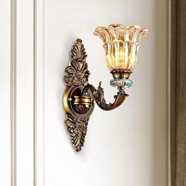 Traditional European Resin Zinc Alloy Glass Wall Sconce