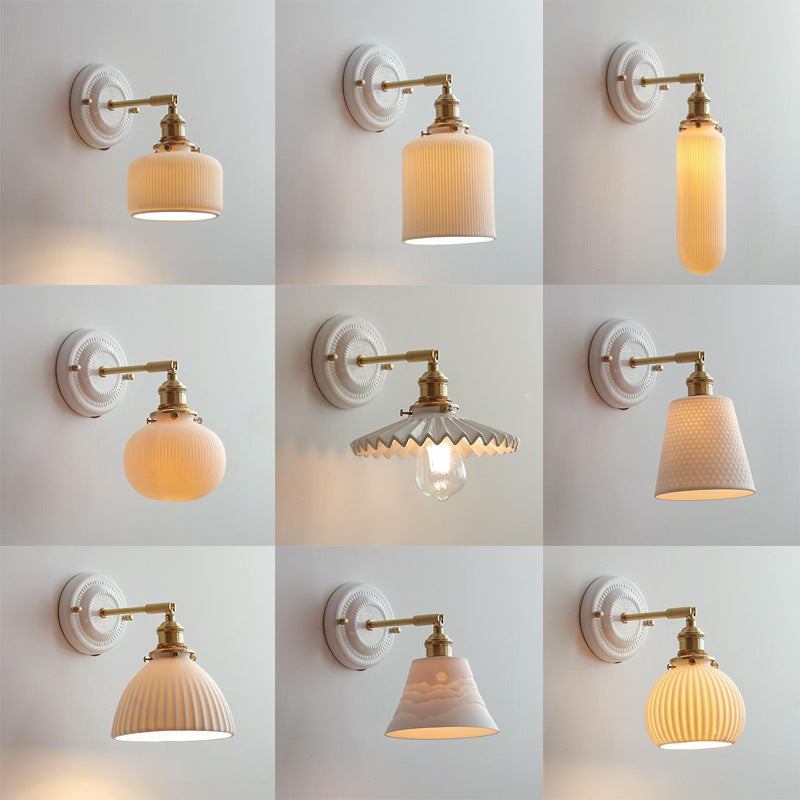 Traditional Vintage Round Ceramic Brass 1-Light Wall Sconce
