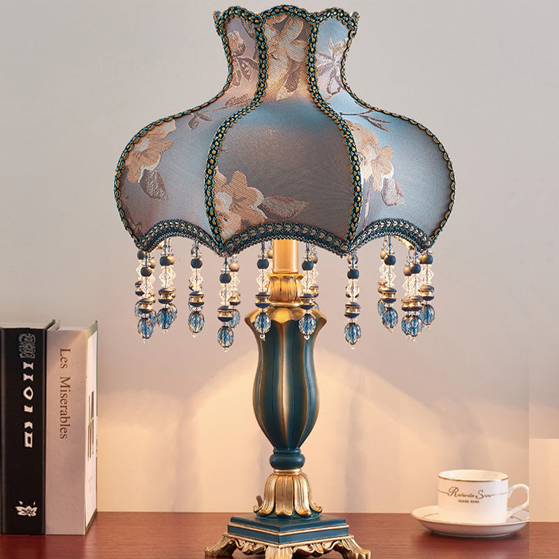 Traditional European Court Top Resin Fabric Table Lamp