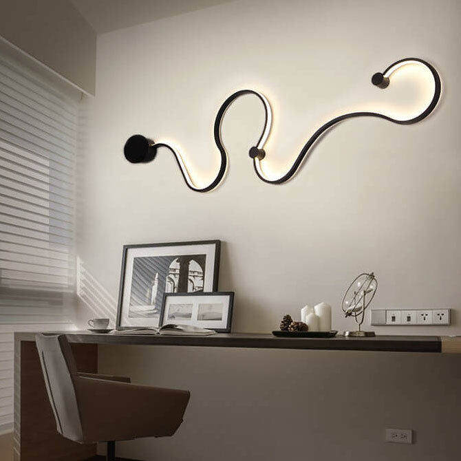 Modern Long Aluminum Snake Shaped Curved Wall Sconce