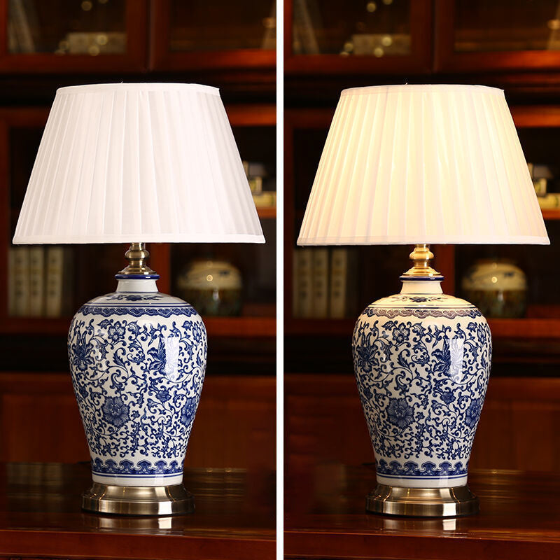 Traditional Chinese Ceramic Fabric Electroplated Table Lamp