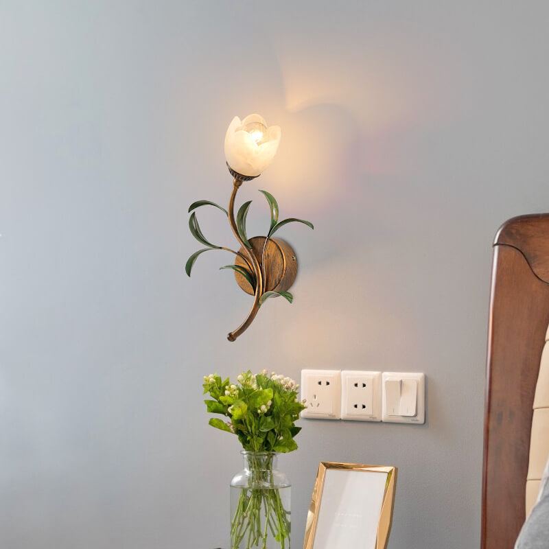 Modern Minimalist Art Glass Flower 1/2-Light Wall Sconce