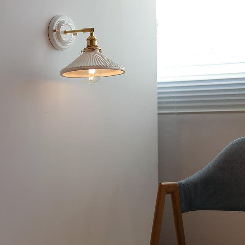 Traditional Vintage Round Ceramic Brass 1-Light Wall Sconce