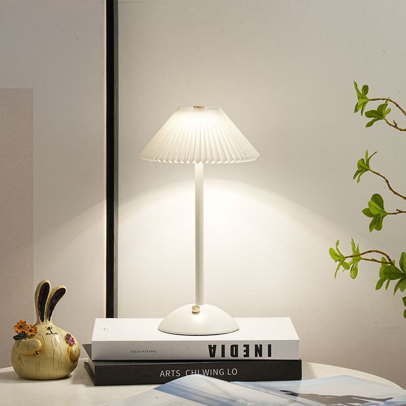 Scandinavian Rechargeable Table Lamp Iron Frame Table Lamp