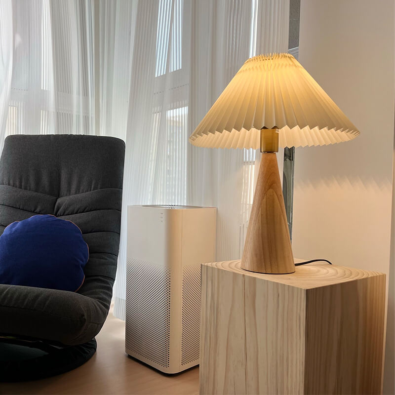 Japanese Minimalist Vintage LED Table Lamp with Table Lamp