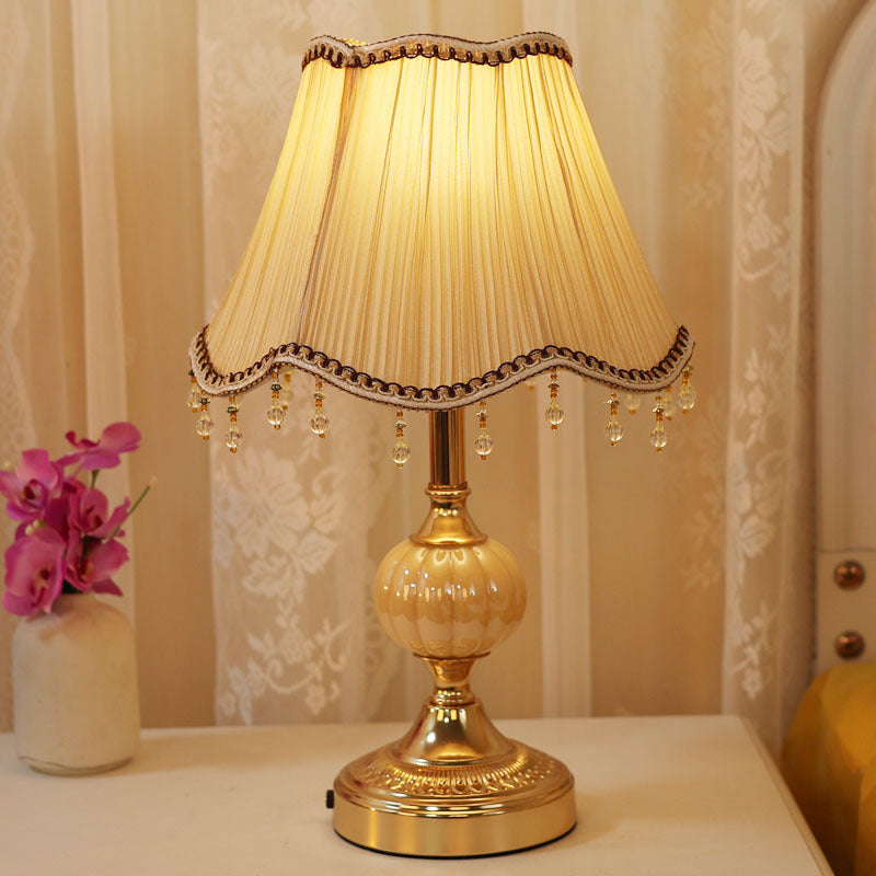 Traditional Vintage Fabric Floral Glass Hardware Table Lamp