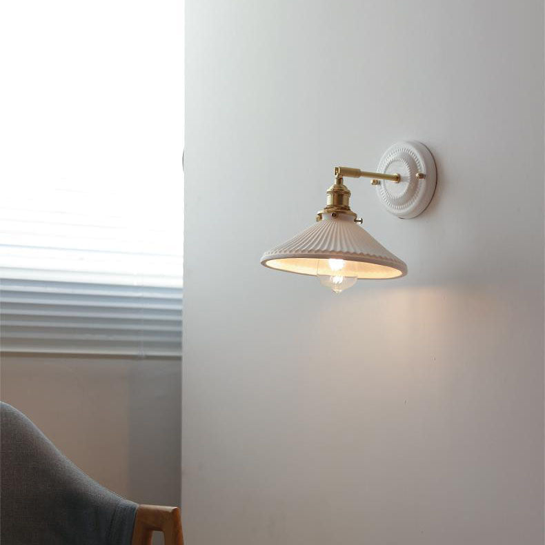 Traditional Vintage Round Ceramic Brass 1-Light Wall Sconce