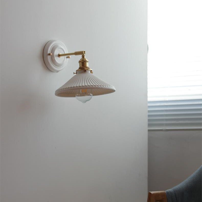 Traditional Vintage Round Ceramic Brass 1-Light Wall Sconce