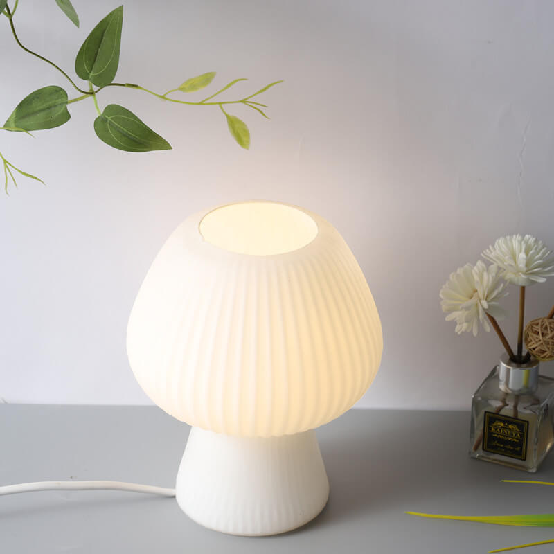 Modern Minimalist Mushroom 1-Light Glass Table Lamp