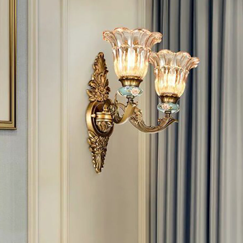 Traditional European Resin Zinc Alloy Glass Wall Sconce
