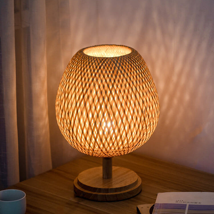 Traditional Chinese Moso Bamboo Wood Iron Weaving Table Lamp