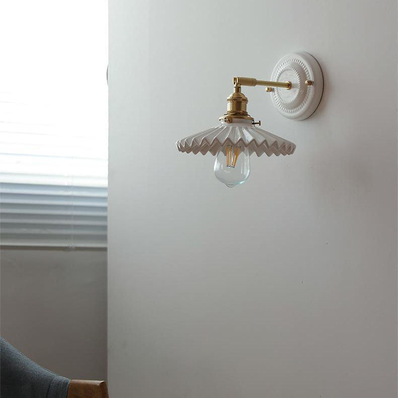 Traditional Vintage Round Ceramic Brass 1-Light Wall Sconce