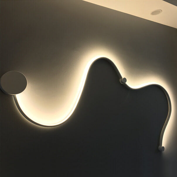 Modern Long Aluminum Snake Shaped Curved Wall Sconce