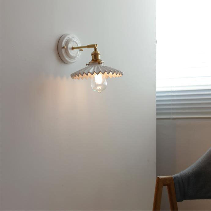 Traditional Vintage Round Ceramic Brass 1-Light Wall Sconce