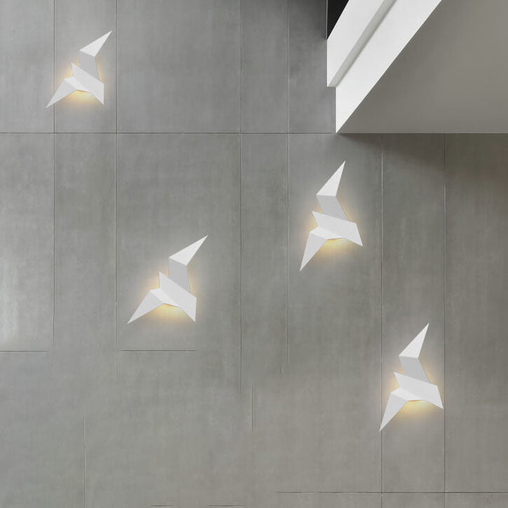 Modern Creative Flying Bird Metal 1-Light LED Wall Sconce