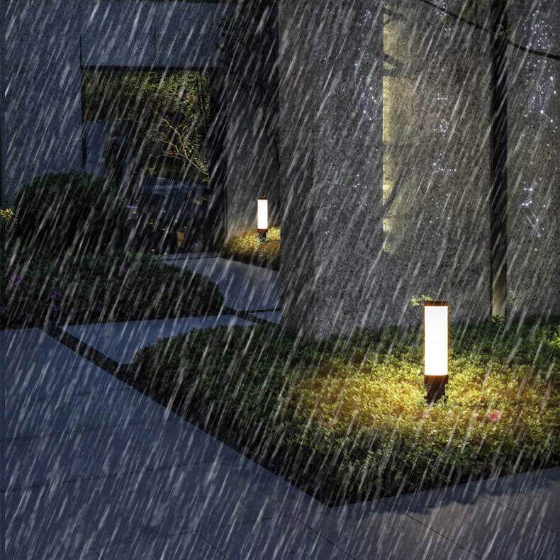 Chic Modern Black Outdoor Stake Light
