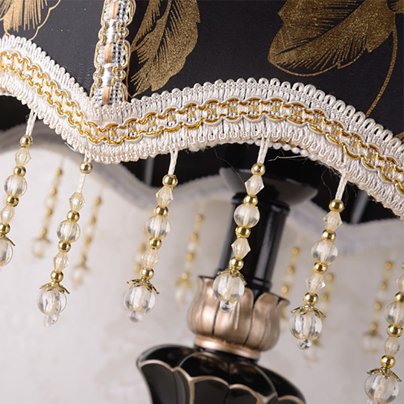 Traditional European Court Top Resin Fabric Table Lamp