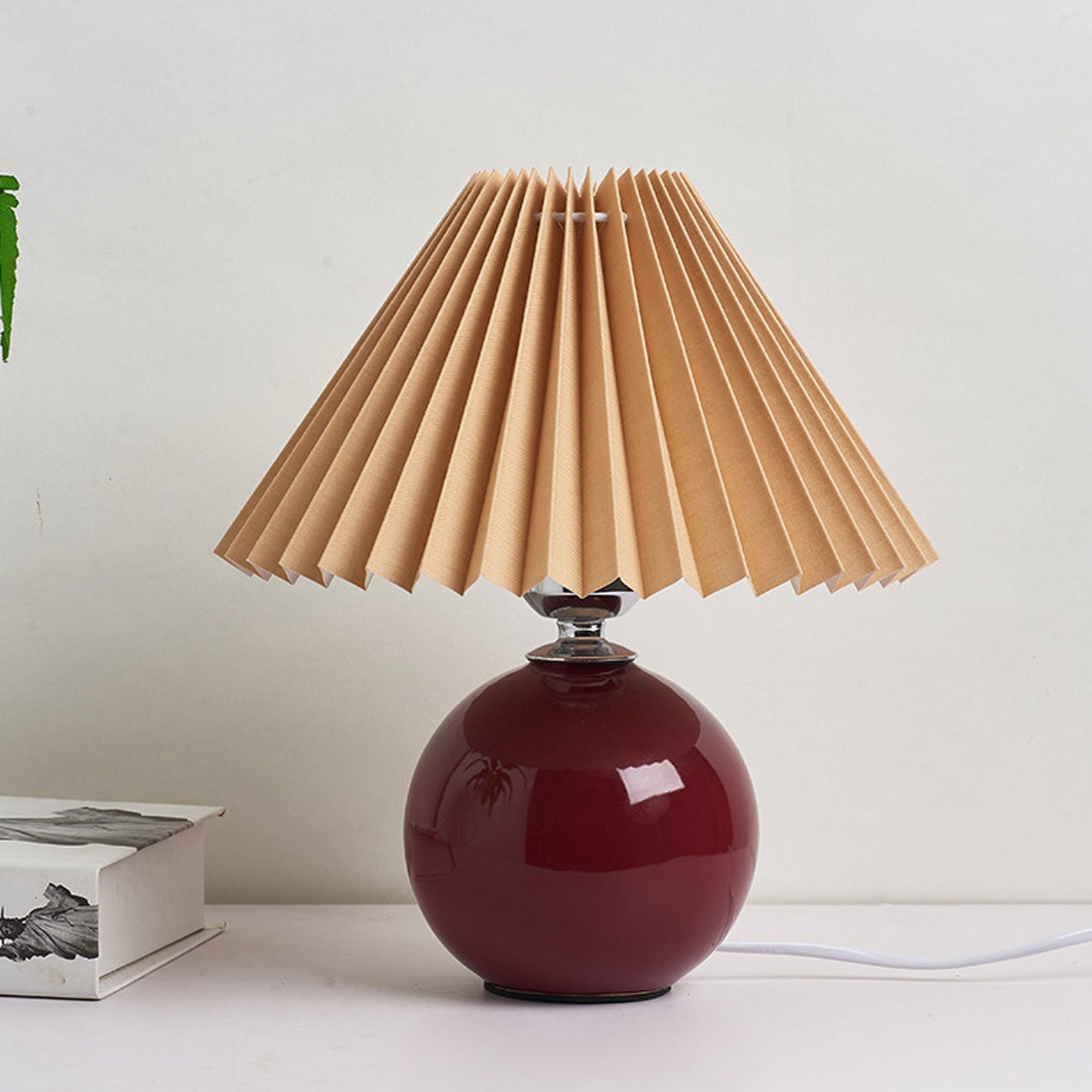 Nordic Minimalist Ceramic Pleated 1-Light Table Lamp