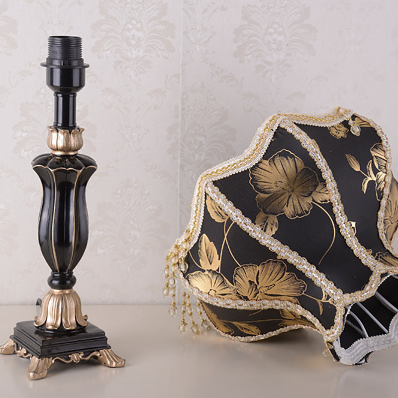 Traditional European Court Top Resin Fabric Table Lamp