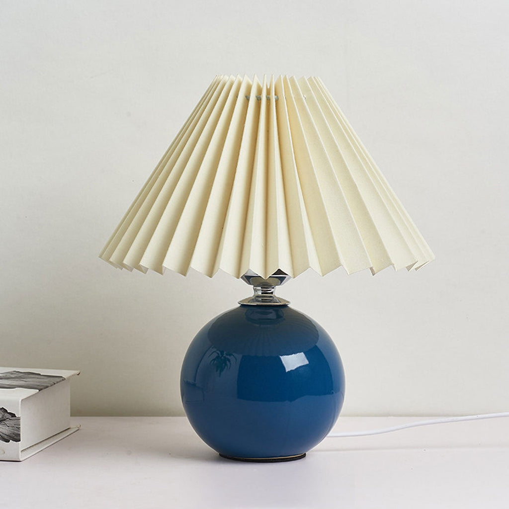 Nordic Minimalist Ceramic Pleated 1-Light Table Lamp