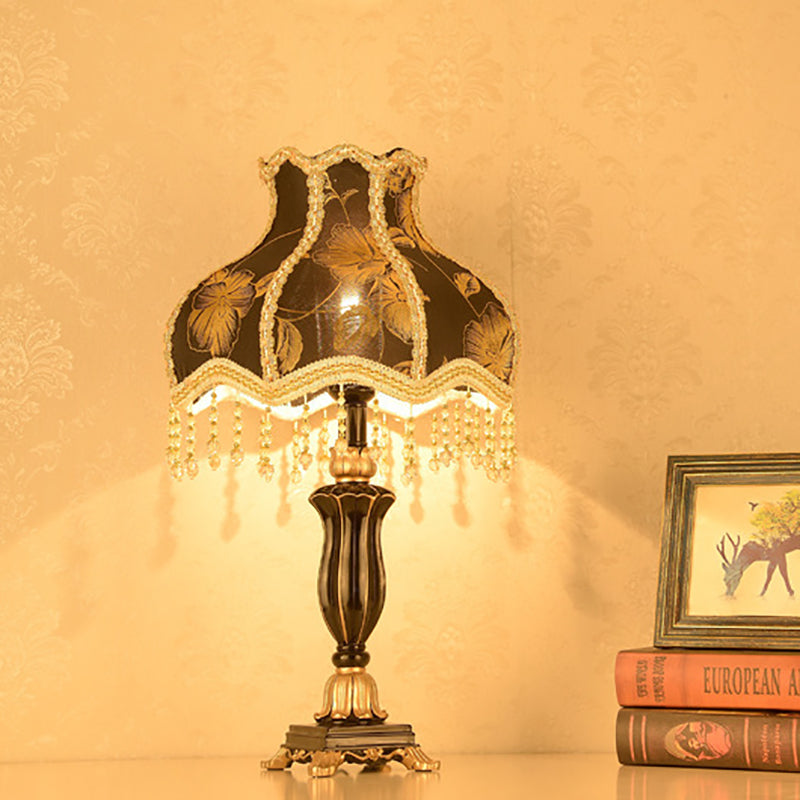 Traditional European Court Top Resin Fabric Table Lamp