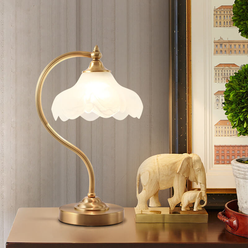 Elegant Vintage Round Copper Glass Petal Shade Table Lamp