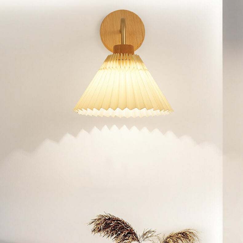 Modern Minimalist Pleated Umbrella Shade 1-Light Wall Sconce