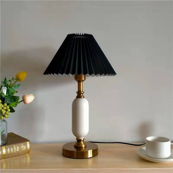 Elegant Traditional French-Style Round Table Table Lamp