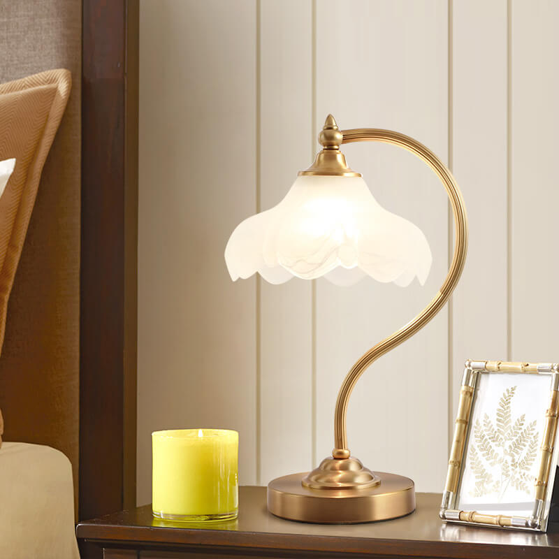 Elegant Vintage Round Copper Glass Petal Shade Table Lamp