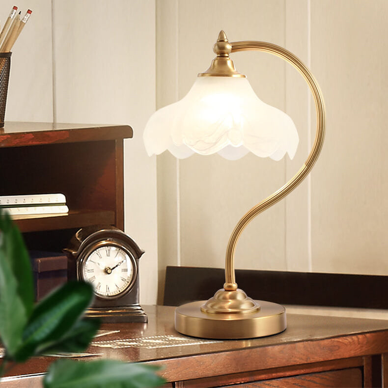Elegant Vintage Round Copper Glass Petal Shade Table Lamp