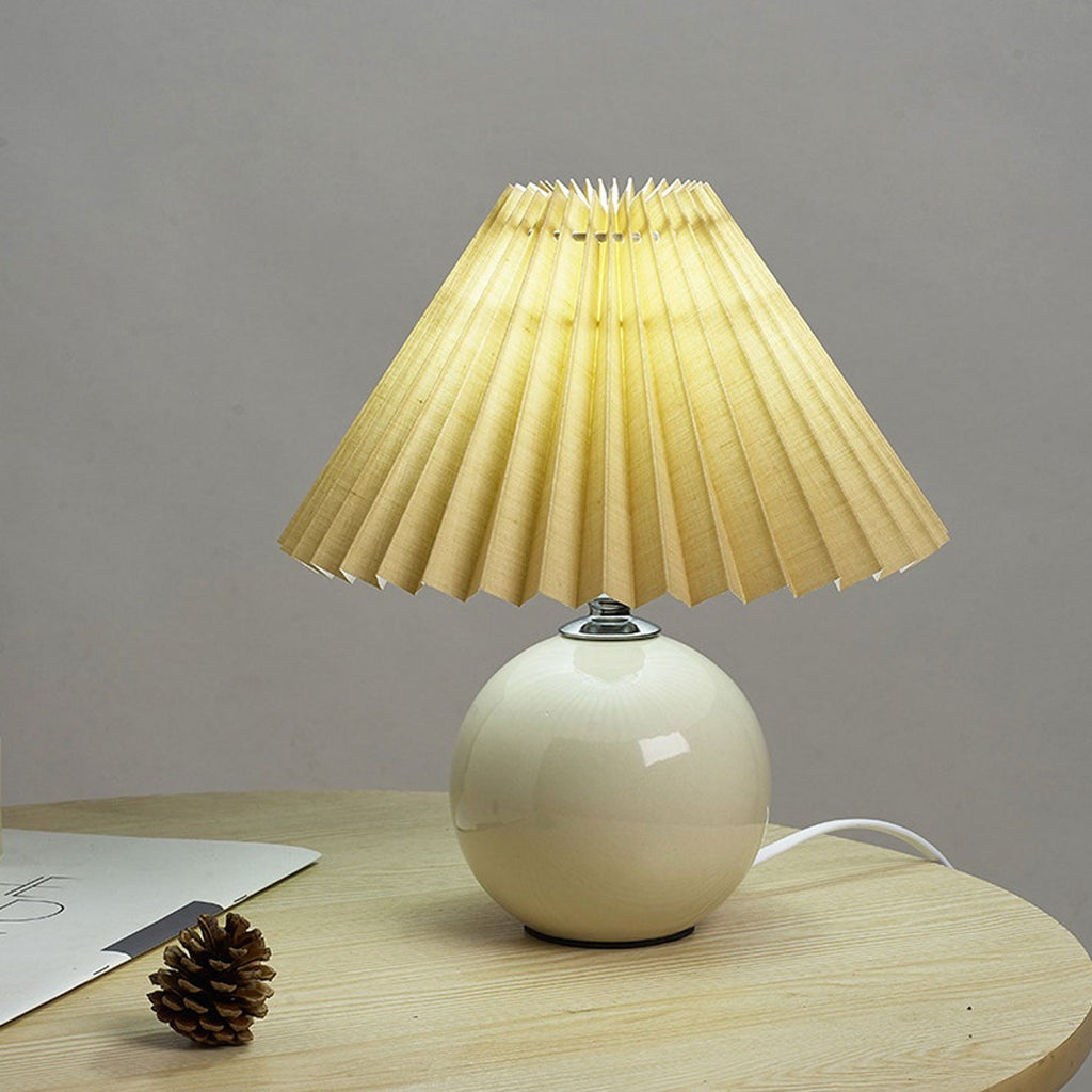 Nordic Minimalist Ceramic Pleated 1-Light Table Lamp