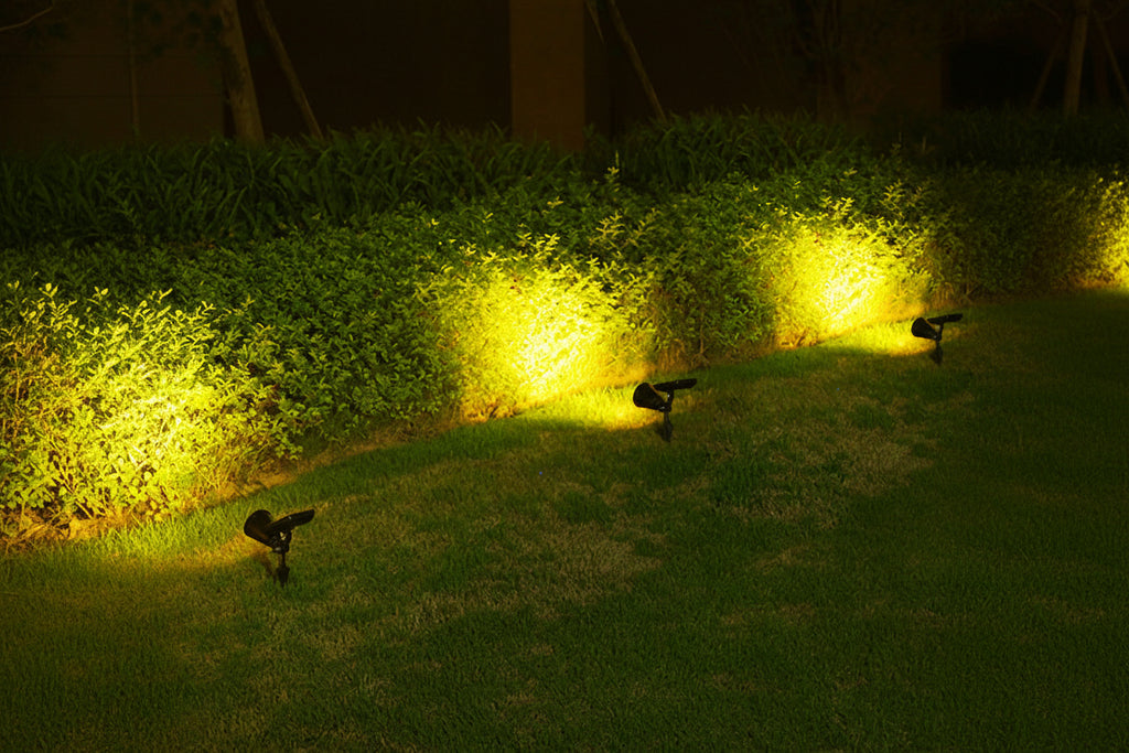 Modern Minimalist 4-Light Outdoor Stake Light