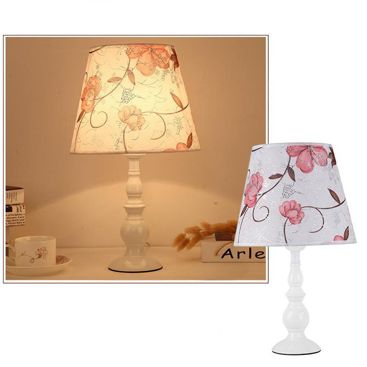 Modern Simple Floral Fabric Iron Vase Base Table Lamp