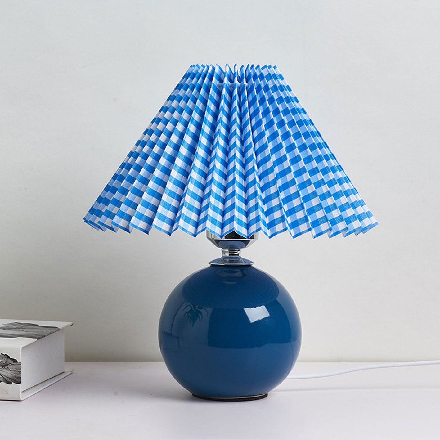 Nordic Minimalist Ceramic Pleated 1-Light Table Lamp