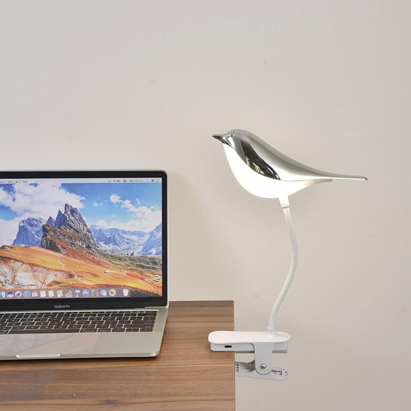 Nordic Creative Bird Clip USB Charging LED Night Table Lamp