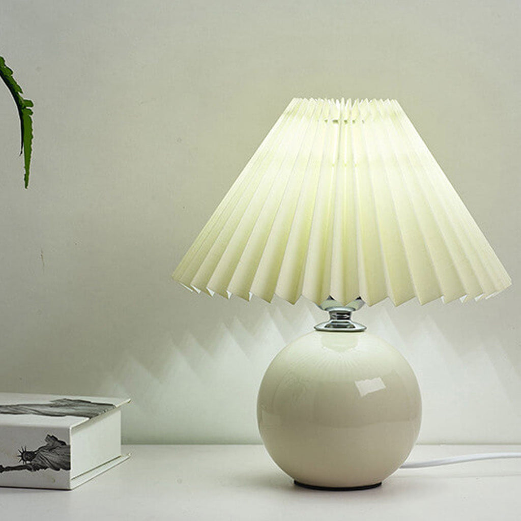 Nordic Minimalist Ceramic Pleated 1-Light Table Lamp