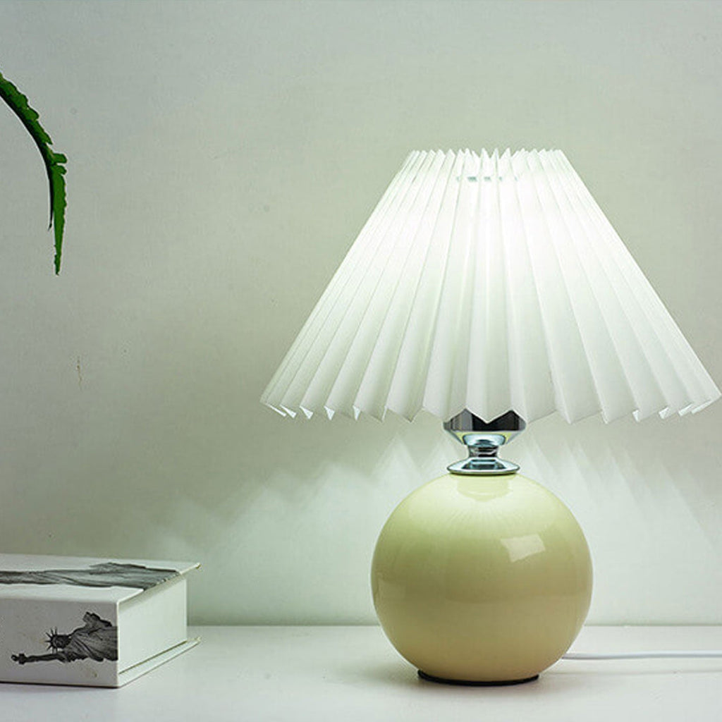 Nordic Minimalist Ceramic Pleated 1-Light Table Lamp