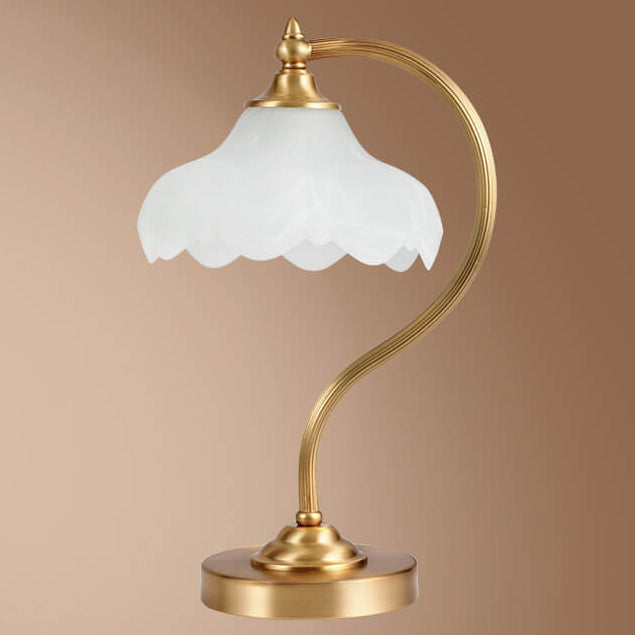 Elegant Vintage Round Copper Glass Petal Shade Table Lamp