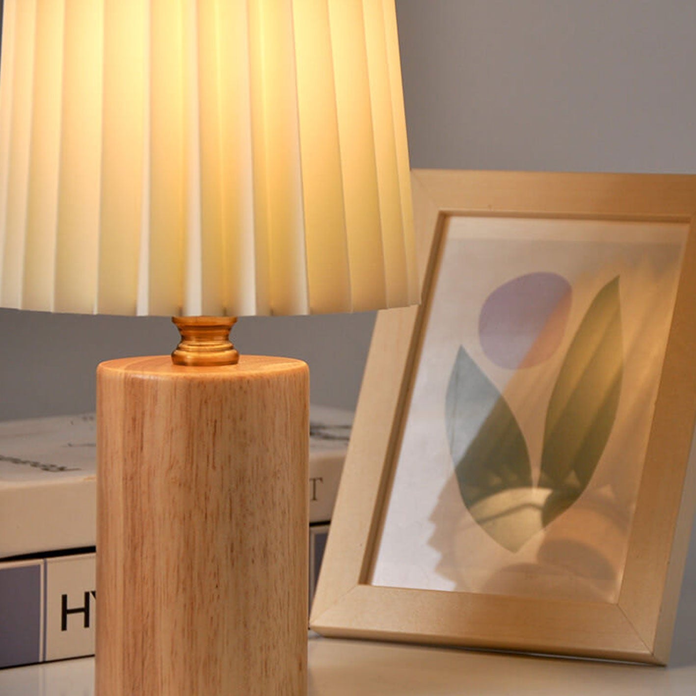 Elegant Vintage Korean Pleated Column Table Lamp Table Lamp
