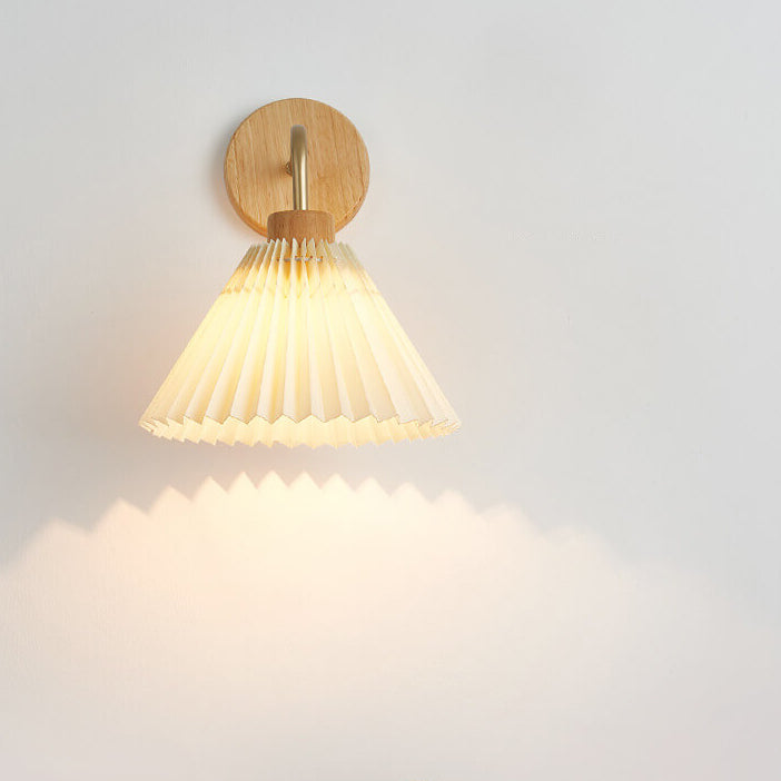 Modern Minimalist Pleated Umbrella Shade 1-Light Wall Sconce