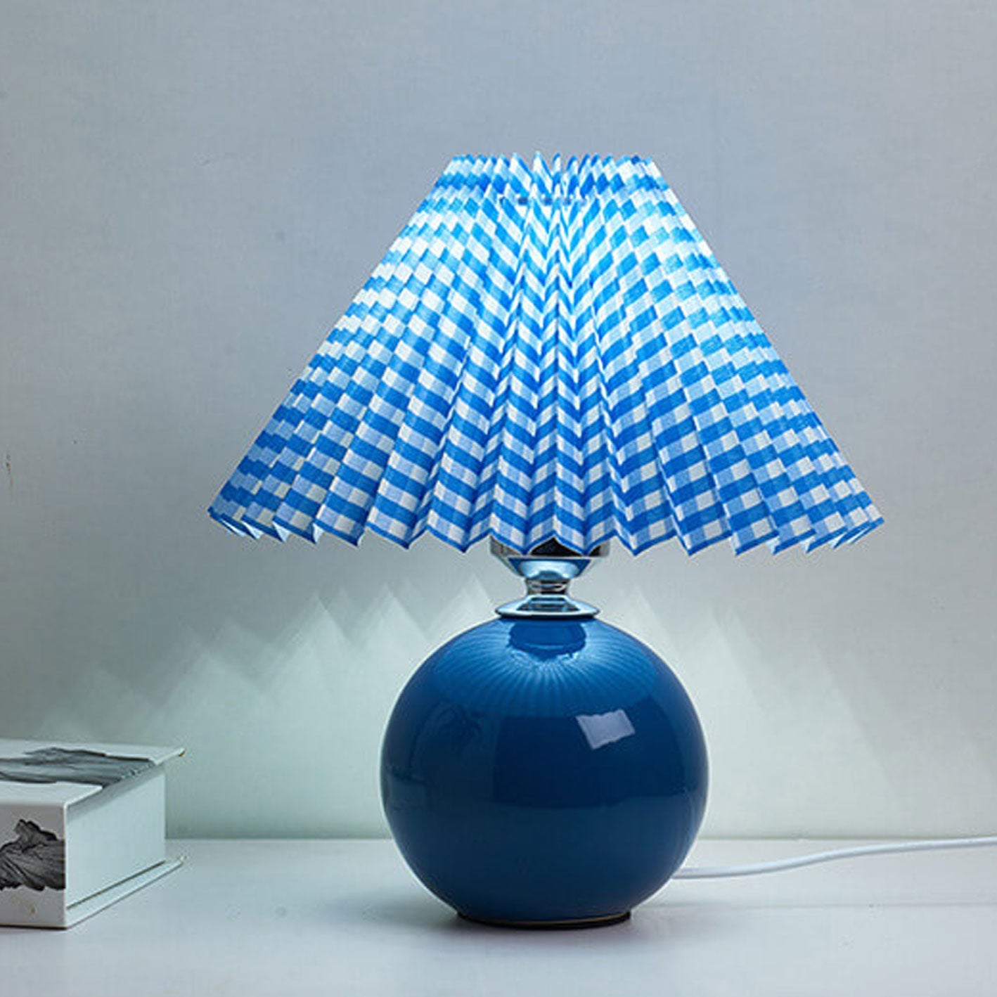 Nordic Minimalist Ceramic Pleated 1-Light Table Lamp