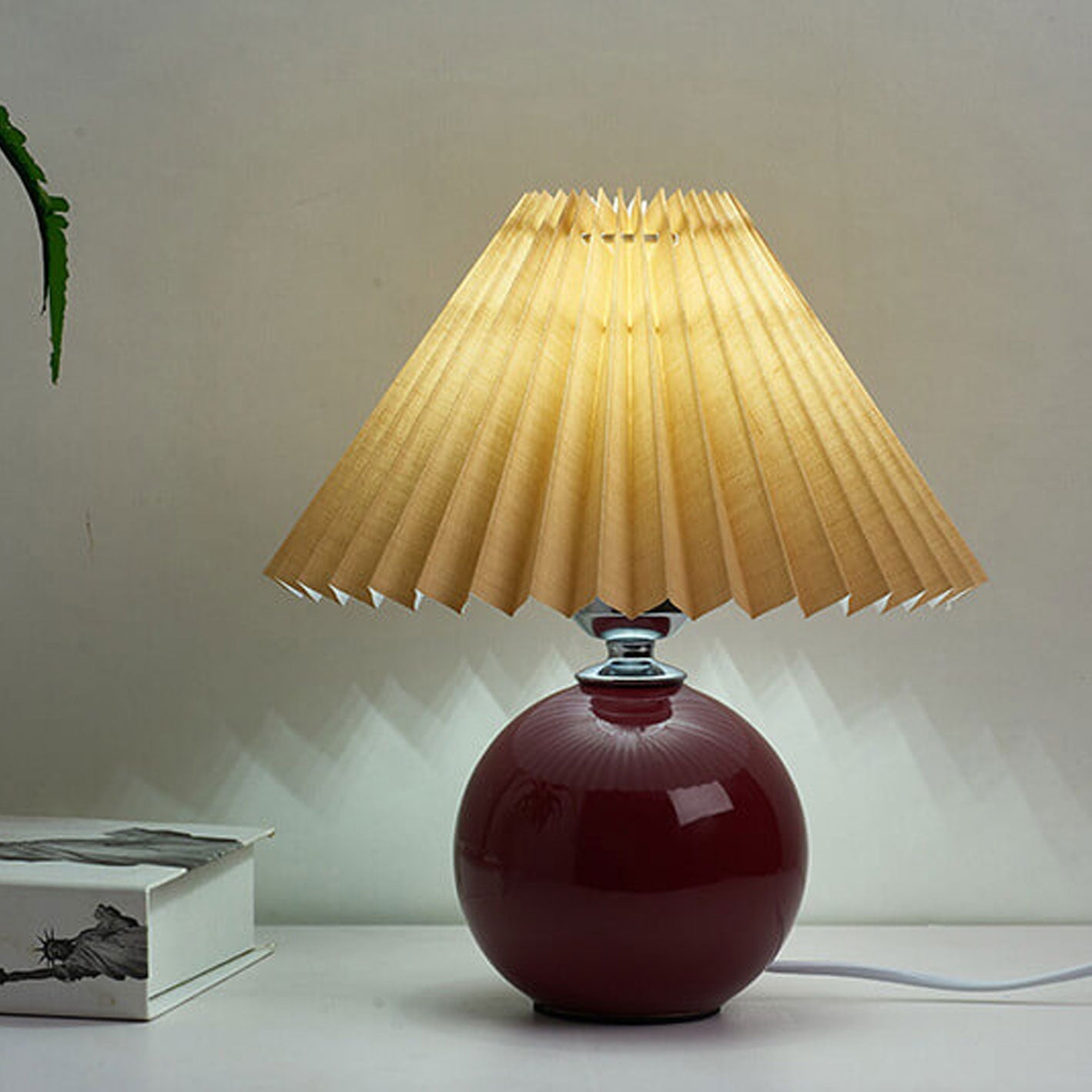 Nordic Minimalist Ceramic Pleated 1-Light Table Lamp