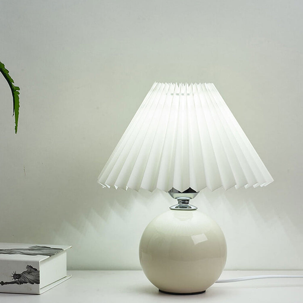 Nordic Minimalist Ceramic Pleated 1-Light Table Lamp