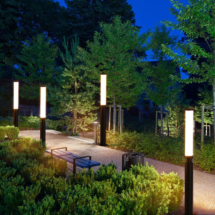 Chic Modern Black Outdoor Stake Light