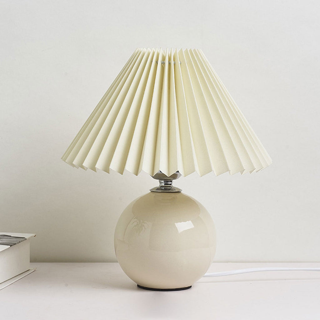 Nordic Minimalist Ceramic Pleated 1-Light Table Lamp