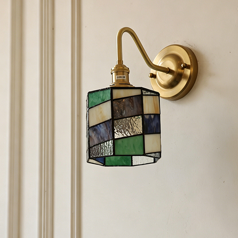 Traditional Tiffany Round Copper Glass 1-Light Wall Sconce