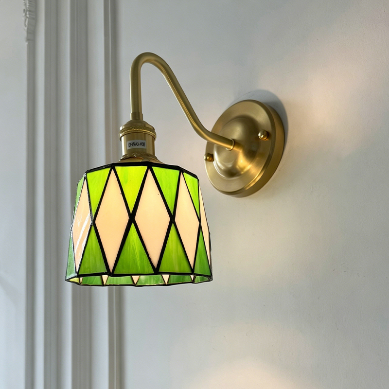 Traditional Tiffany Round Copper Glass 1-Light Wall Sconce