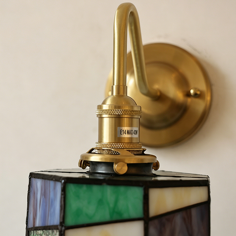 Traditional Tiffany Round Copper Glass 1-Light Wall Sconce