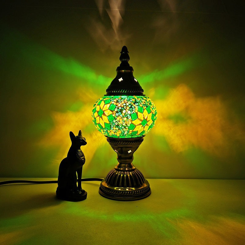 Traditional Tiffany Oval Glass Iron 1-Light Table Lamp